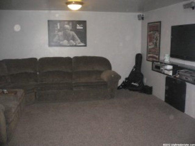 5045 S 2325 W, Roy, UT 84067 — photo 6