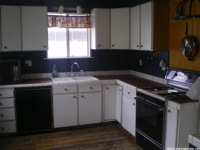 137 S 200 E, Springville, UT 84663 — photo 4