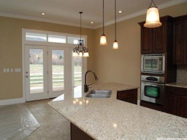 833 Double Eagle Dr, Midway, UT 84049 — photo 2