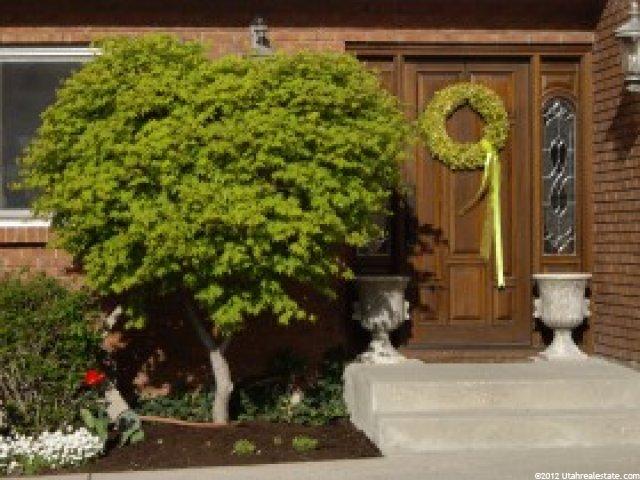 8053 Old Coventry Cir, Sandy, UT 84093 — photo 2
