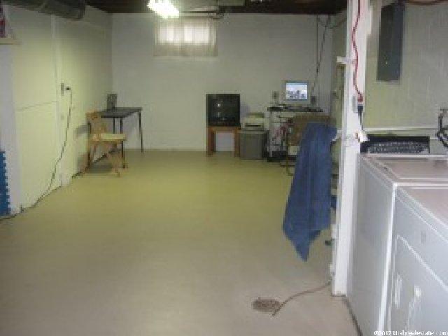 108 Parkway Dr, Clearfield, UT 84015 — photo 12