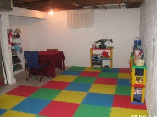 108 Parkway Dr, Clearfield, UT 84015 — photo 10