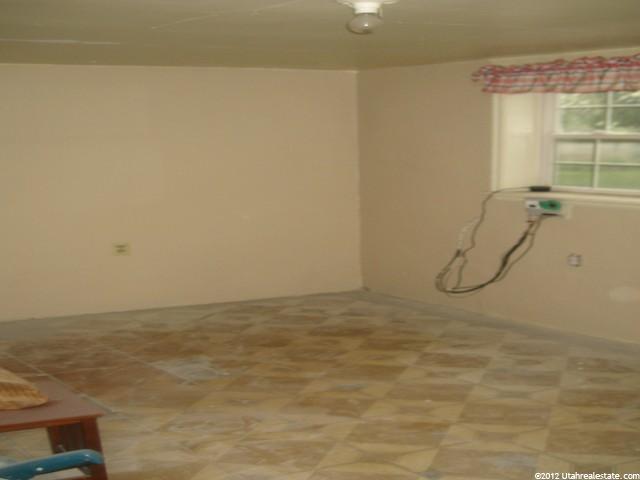 613 S State St, Mt Pleasant, UT 84647 — photo 9