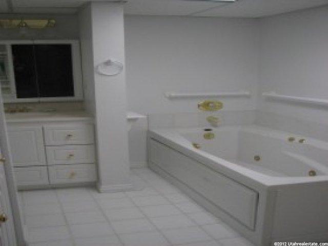 556 Floyd Dr, Sandy, UT 84070 — photo 11