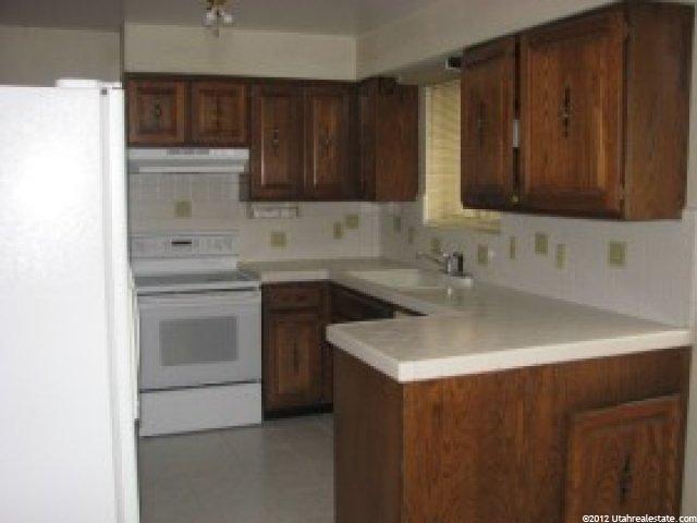 556 Floyd Dr, Sandy, UT 84070 — photo 3