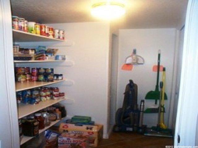 1030 Sara Ln, Ogden, UT 84404 — photo 6