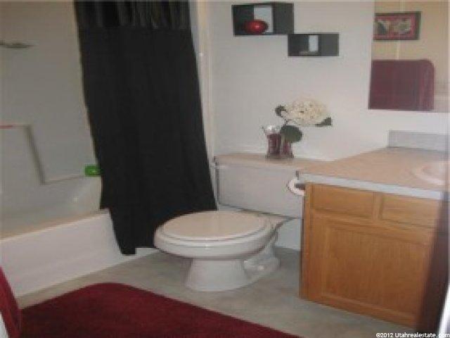 2077 W 1570 N, Clinton, UT 84015 — photo 10