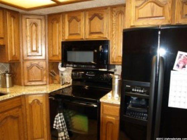 3285 N 2550 E, Layton, UT 84040 — photo 4
