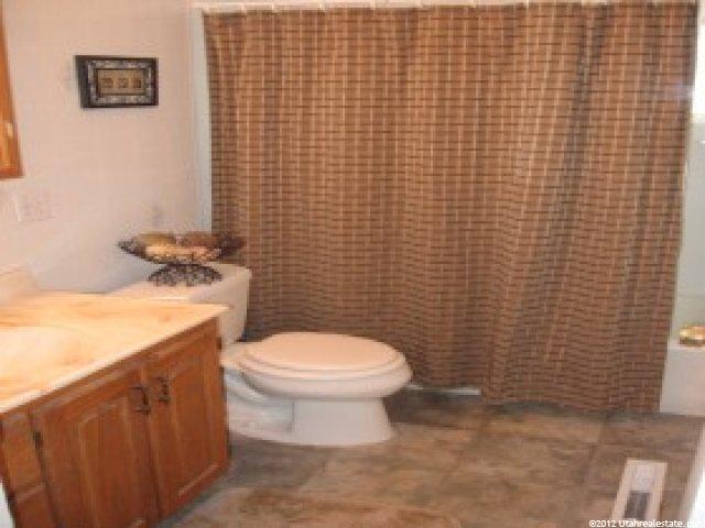 6033 S 2100 W, Roy, UT 84067 — photo 4