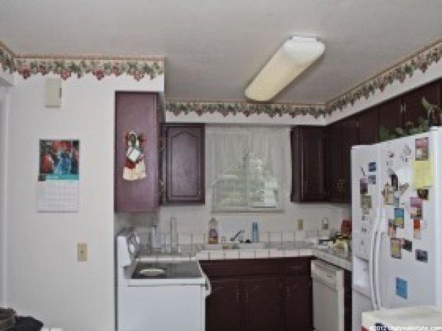 9576 S 835 E, Sandy, UT 84094 — photo 4
