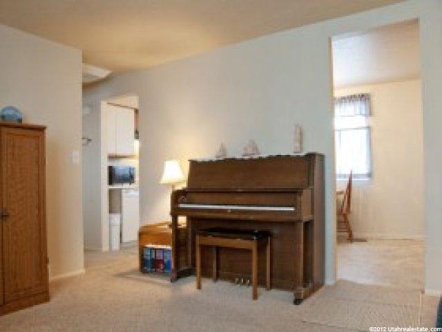 2004 W Afton Cir, Layton, UT 84041 — photo 4