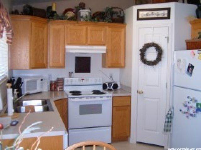 1602 N 725 W, Clinton, UT 84015 — photo 3