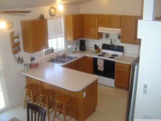 758 W 1520 N, Clinton, UT 84015 — photo 4