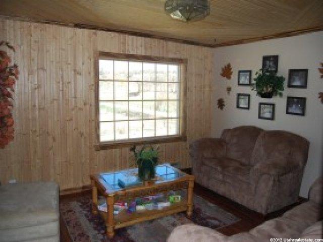 9 W View Loop, Roosevelt, UT 84066 — photo 4