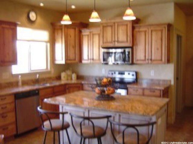 862 N 400 E, Tremonton, UT 84337 — photo 4