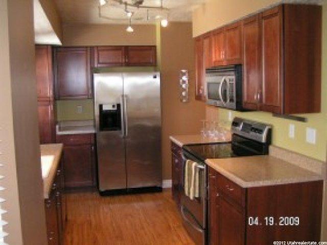 577 E 6910 S, Midvale, UT 84047 — photo 2