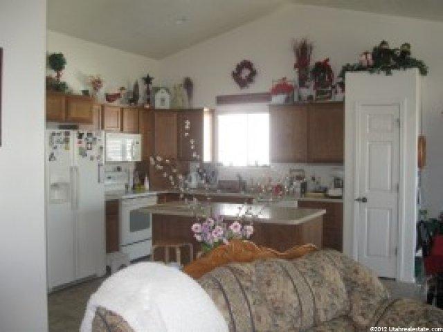 2548 W 1445 N, Clinton, UT 84015 — photo 3