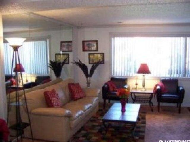 2349 Chateau Dr, Roy, UT 84067 — photo 2