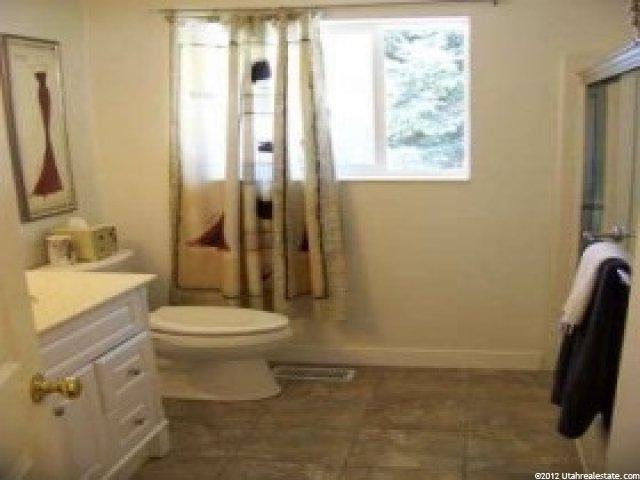 2349 Chateau Dr, Roy, UT 84067 — photo 9