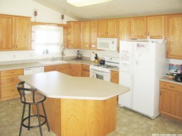 189 E 2275 S, Clearfield, UT 84015 — photo 3