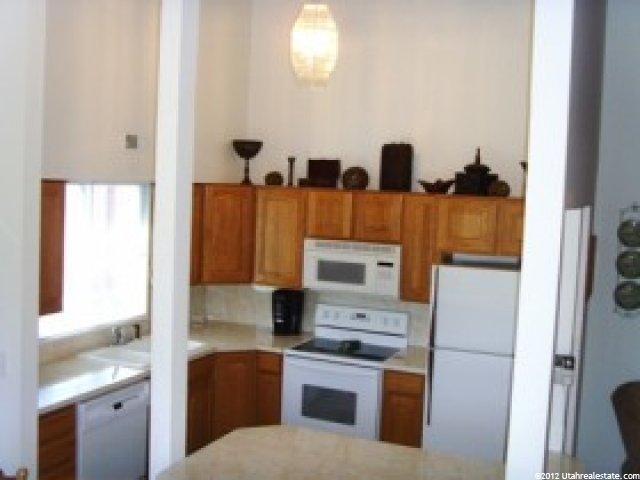 13 White Barn Dr, Pleasant View, UT 84414 — photo 5