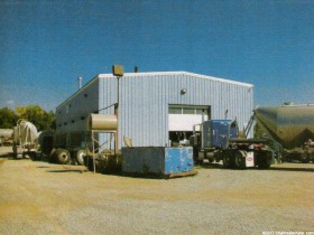 1284 E 2600 S, Vernal, UT 84078 — photo 2