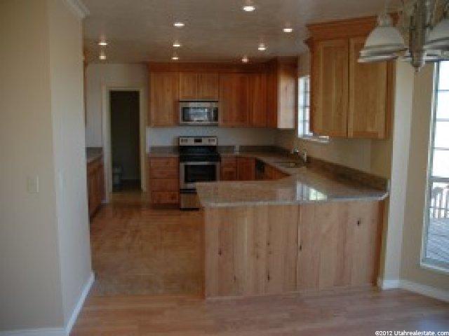 170 S Sunset Dr E, Farmington, UT 84025 — photo 2