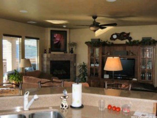 4994 Azalea Cir, Bloomington, UT 84790 — photo 2
