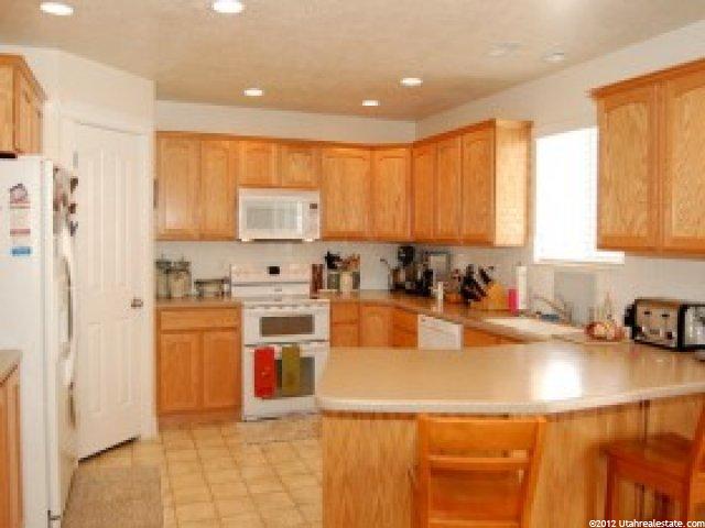 2477 N Colonial Dr, Harrisville, UT 84404 — photo 11