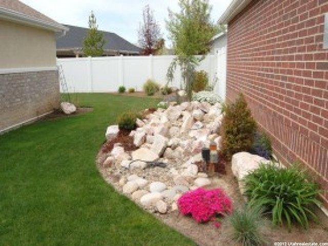 2477 N Colonial Dr, Harrisville, UT 84404 — photo 6