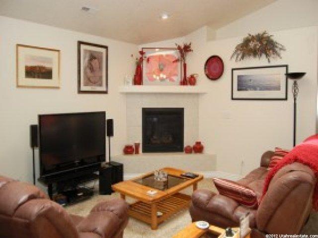 2477 N Colonial Dr, Harrisville, UT 84404 — photo 9