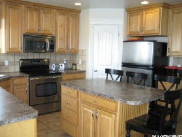 973 N 1385 W, Clinton, UT 84015 — photo 6