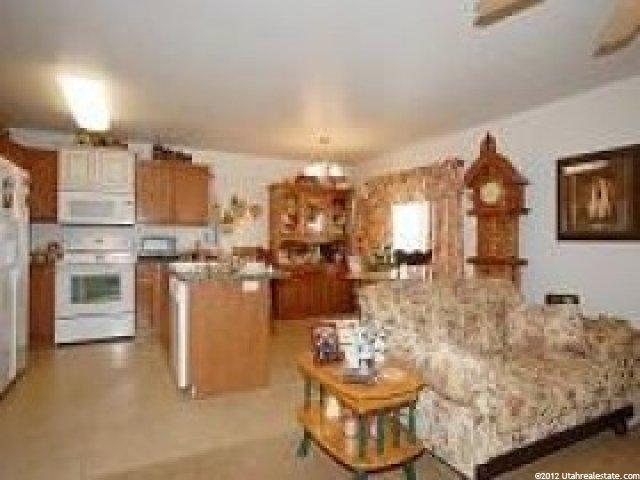 652 S Appaloosa Cir, Willard, UT 84340 — photo 2