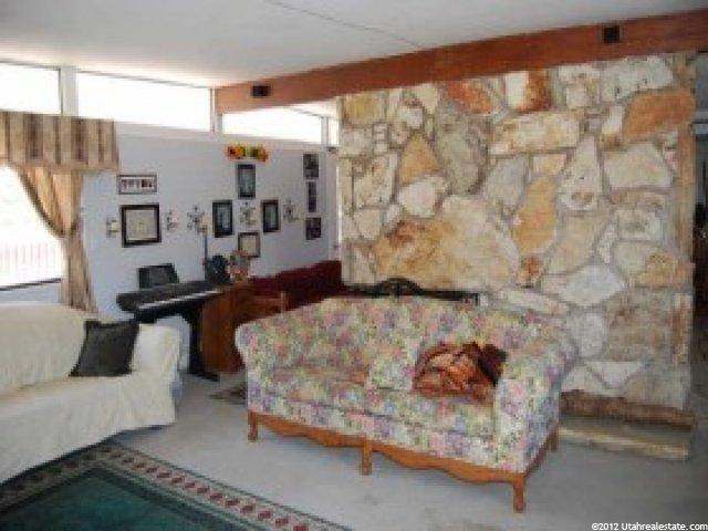 254 S Eagle St, Eureka, UT 84628 — photo 3