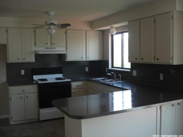 5641 S 4050 W, Roy, UT 84067 — photo 3