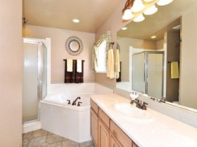 5596 S 250 E, Washington Terrace, UT 84405 — photo 9