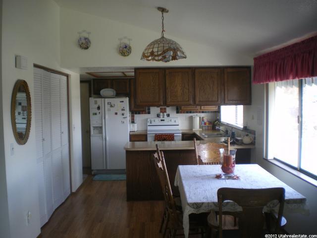 228 S Center St, Midway, UT 84049 — photo 4