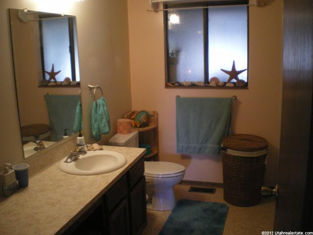 228 S Center St, Midway, UT 84049 — photo 5