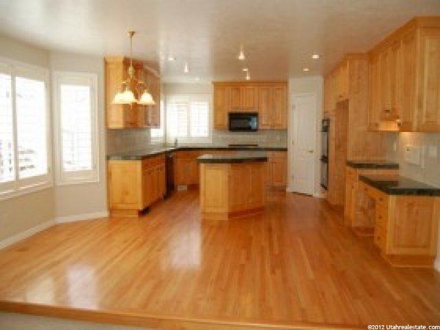 2088 E Sample Cv, Sandy, UT 84093 — photo 10