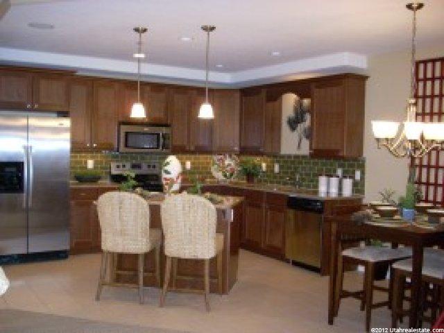 638 N 400 W #D, Centerville, UT 84014 — photo 2