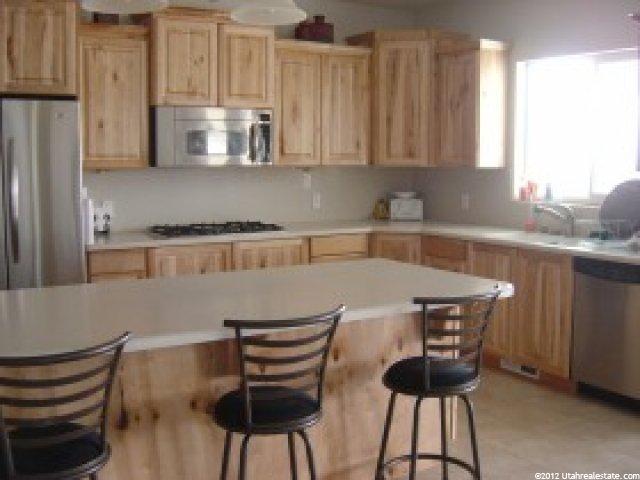 4245 S Vernal Ave, Vernal, UT 84078 — photo 2