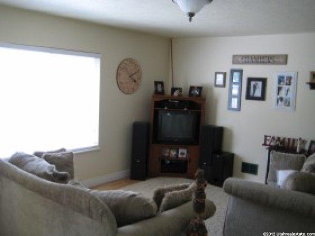 2327 Custer Ave, Ogden, UT 84401 — photo 2