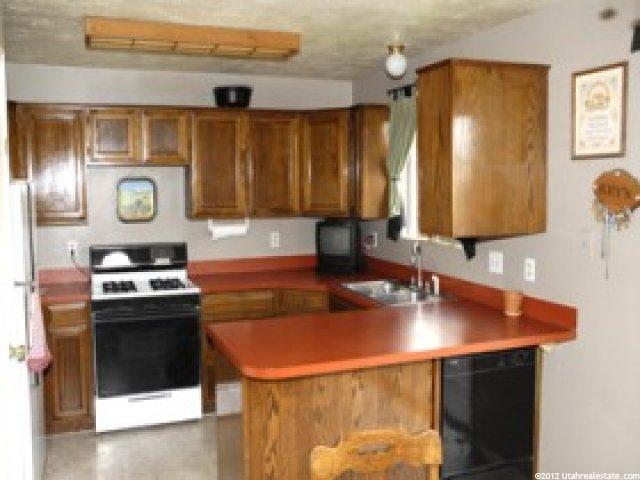 4848 S 3925 W, Roy, UT 84067 — photo 2