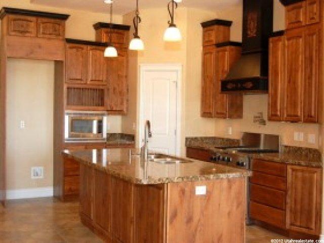 2675 Bybee Dr, Uintah, UT 84403 — photo 2