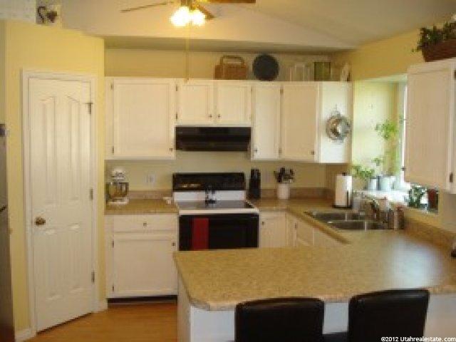 8407 S 1520 W, West Jordan, UT 84088 — photo 6