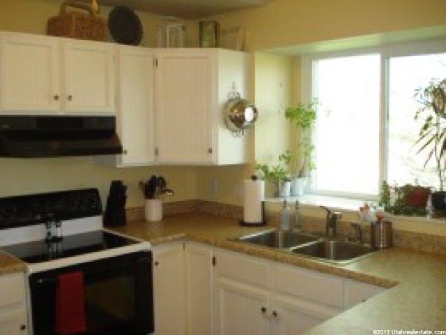 8407 S 1520 W, West Jordan, UT 84088 — photo 7