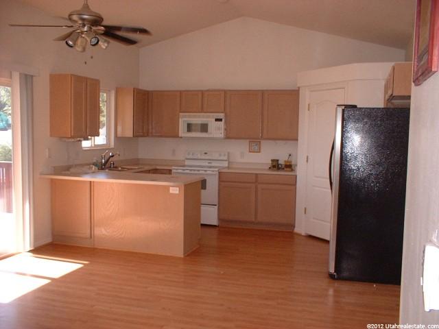 1398 N 780 W, Clinton, UT 84015 — photo 2