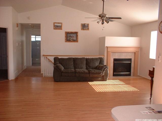1398 N 780 W, Clinton, UT 84015 — photo 3