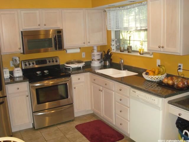 8732 S 620 E, Sandy, UT 84070 — photo 6