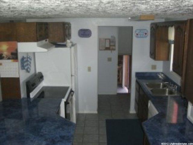 1826 John St, Layton, UT 84041 — photo 6